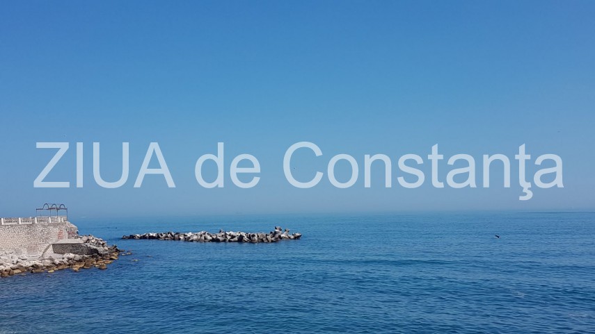 imagini impresionante surprinse pe faleza cazinoului din constanta marea invaluita intr un nor de ceata imagini impresionante surprinse pe faleza cazinoului din constanta marea invaluita intr un nor de ceata