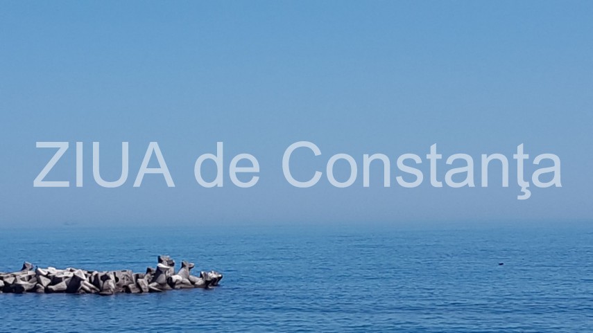 imagini impresionante surprinse pe faleza cazinoului din constanta marea invaluita intr un nor de ceata imagini impresionante surprinse pe faleza cazinoului din constanta marea invaluita intr un nor de ceata