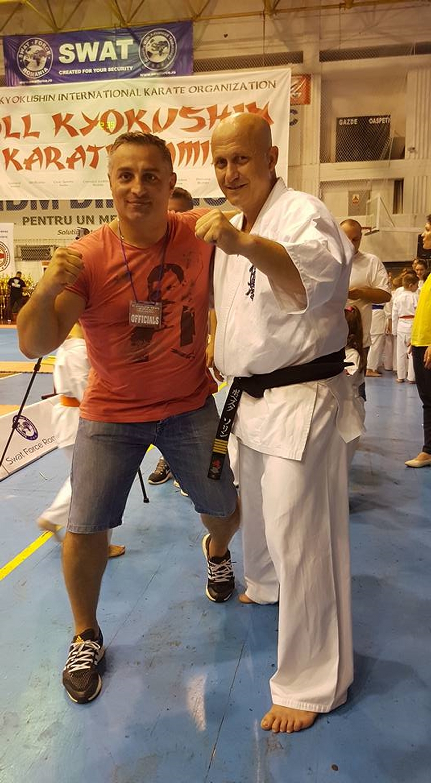 shihan hitoshi kiyama invitat special la eforie sud petre colis de la oyama karate constanta pe locul
