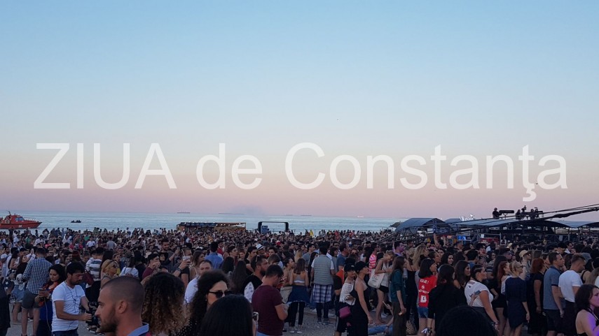 ultima seara a festivalului neversea se anunta una incendiara mii de participanti au ales sa se distreze ultima seara a festivalului neversea se anunta una incendiara mii de participanti au ales sa se distreze