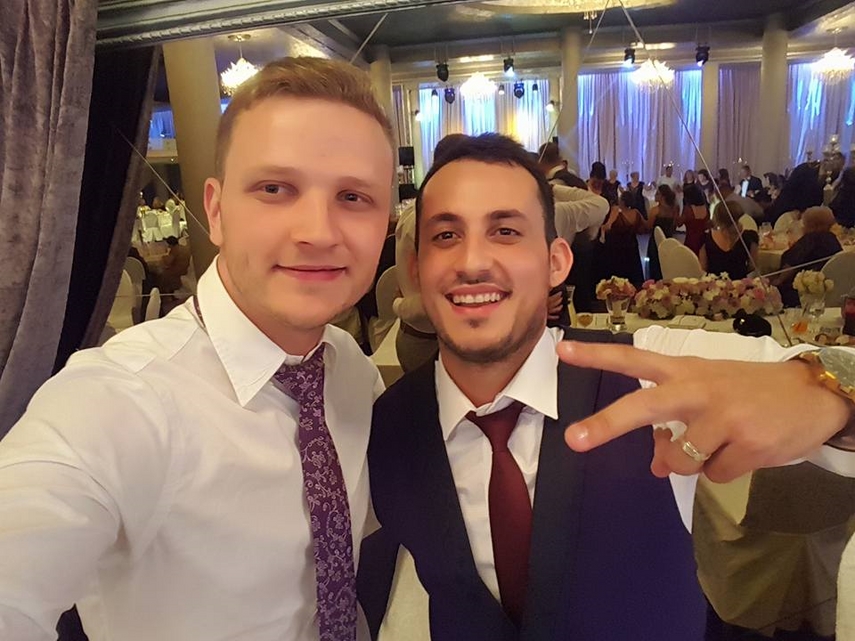 mirele a fost junior al fc farul actorul si interpretul hari gromosteanu l a cununat pe fostul fotbalist mirele a fost junior al fc farul actorul si interpretul hari gromosteanu l a cununat pe fostul fotbalist