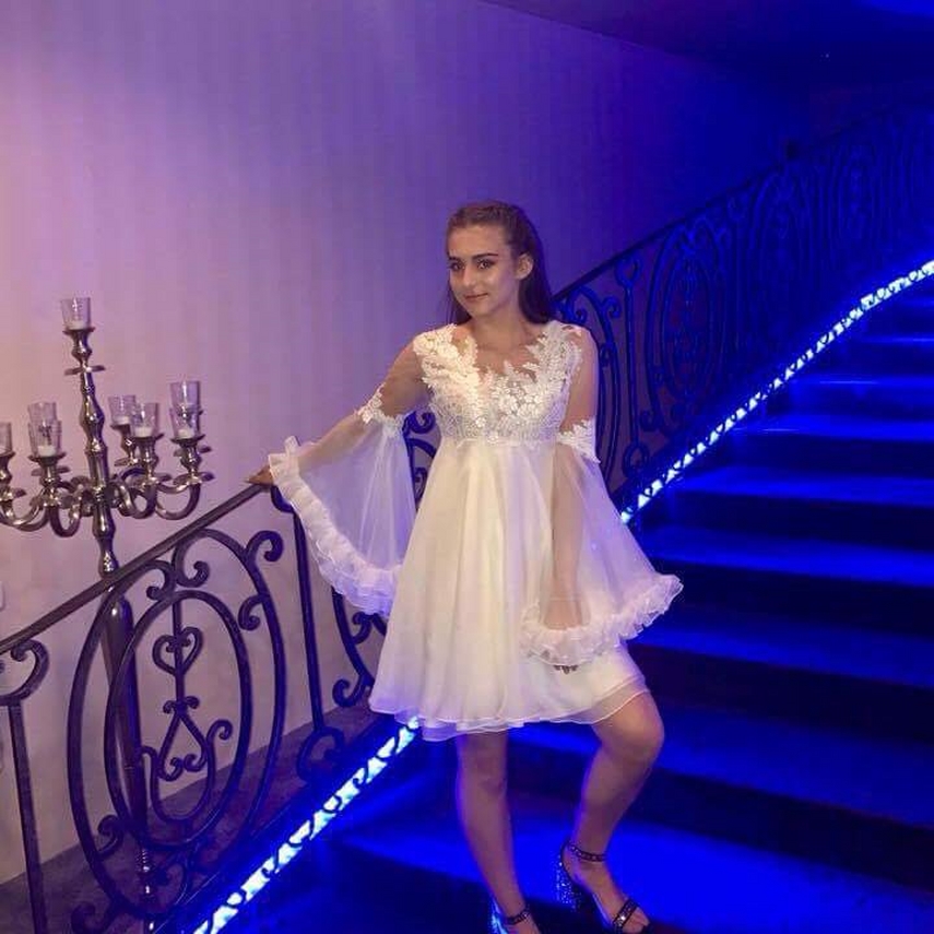 mirele a fost junior al fc farul actorul si interpretul hari gromosteanu l a cununat pe fostul fotbalist mirele a fost junior al fc farul actorul si interpretul hari gromosteanu l a cununat pe fostul fotbalist