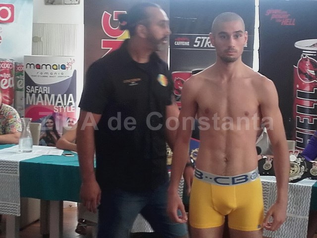 luptatorii care se vor evolua la mamaia la gala legendele marii negre s au infruntat la proba cantarului luptatorii care se vor evolua la mamaia la gala legendele marii negre s au infruntat la proba cantarului