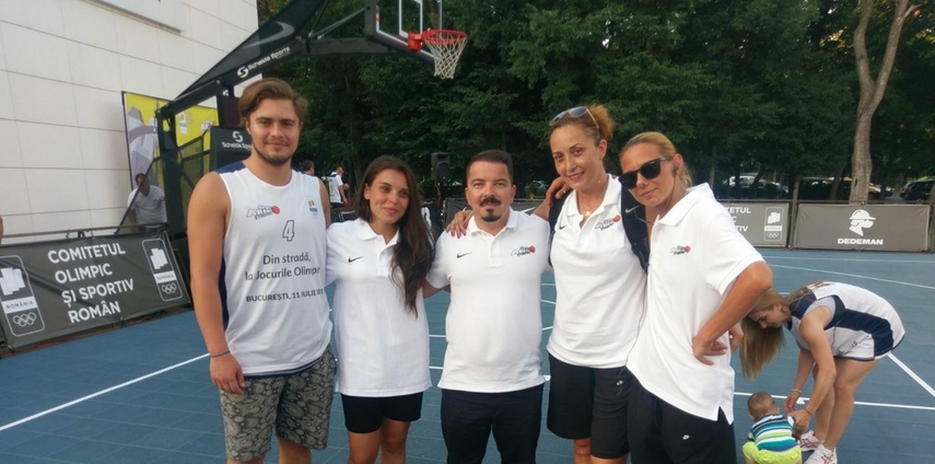 catalin milos si andrei talpes de la bc athletic alaturi de sportivi de legenda ai romaniei la un eveniment catalin milos si andrei talpes de la bc athletic alaturi de sportivi de legenda ai romaniei la un eveniment