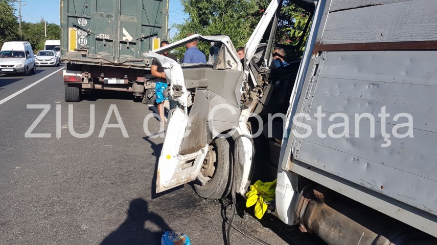 accident rutier in localitatea faclia judetul constanta o victima este incarcerata 634845 accident rutier in localitatea faclia judetul constanta o victima este incarcerata 634845