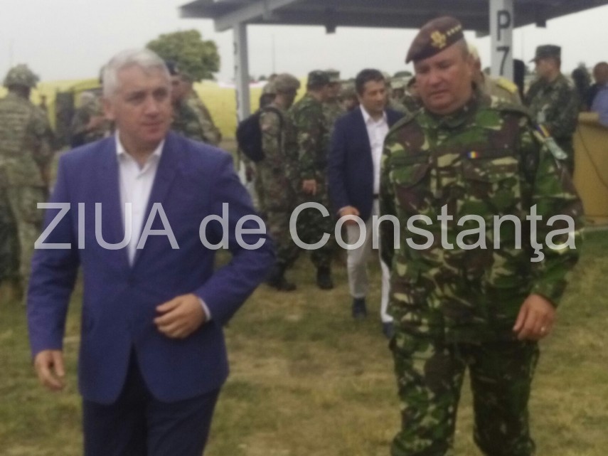 ministrul apararii este la baza de la mihail kogalniceanu insotit de ambasadorul hans klemm cine mai ministrul apararii este la baza de la mihail kogalniceanu insotit de ambasadorul hans klemm cine mai