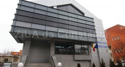 Denunţ! Doi poliţişti din Nicolae Bălcescu au refuzat 1.900 de lei şi 300 de euro. Lili Ciprian Ioneticu, trimis în judecată