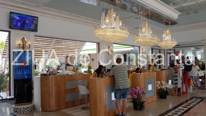 premierul mihai tudose vine la mamaia participa la inaugurarea hotelului phoenicia royal 635029 premierul mihai tudose vine la mamaia participa la inaugurarea hotelului phoenicia royal 635029