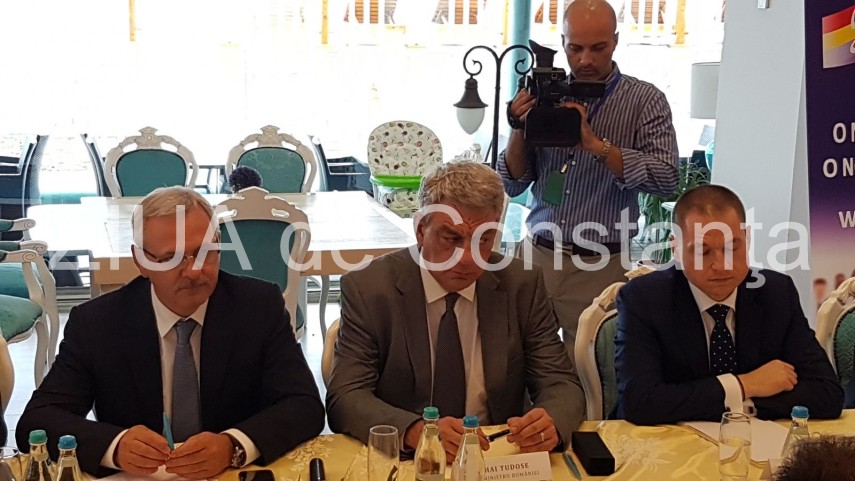 premierul mihai tudose vine la mamaia participa la inaugurarea hotelului phoenicia royal 635029 premierul mihai tudose vine la mamaia participa la inaugurarea hotelului phoenicia royal 635029