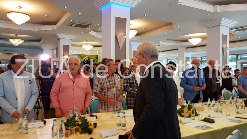 premierul mihai tudose vine la mamaia participa la inaugurarea hotelului phoenicia royal 635029 premierul mihai tudose vine la mamaia participa la inaugurarea hotelului phoenicia royal 635029