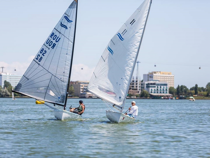 constantenii s au intrecut la competitiile de yachting de pe lacul siutghiol galerie foto 635050 constantenii s au intrecut la competitiile de yachting de pe lacul siutghiol galerie foto 635050