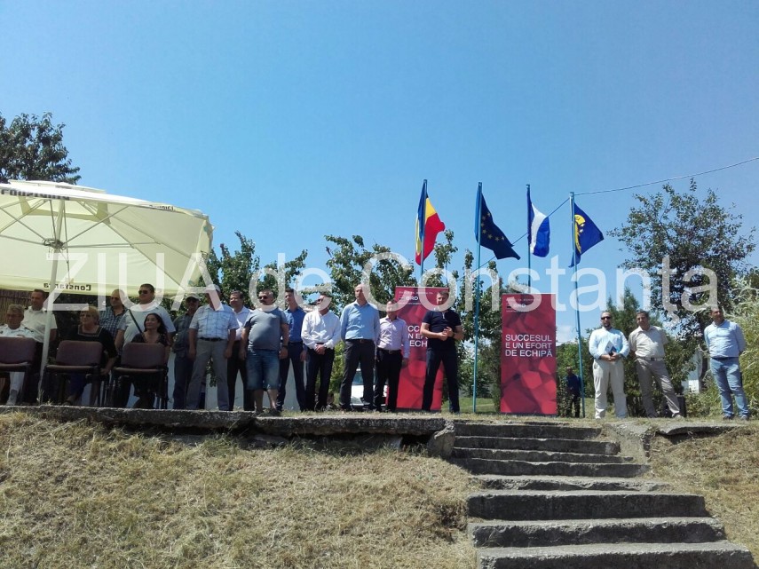 constanta soprana daniela vladescu a interpretat imnul national al romaniei la sarbatoarea echipei de constanta soprana daniela vladescu a interpretat imnul national al romaniei la sarbatoarea echipei de