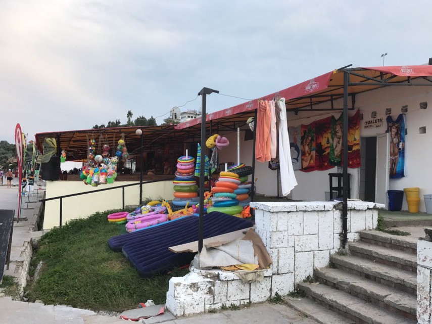 control al comisarilor cjpc constanta la o terasa din eforie sud mizerie de nedescris atat in bucatarie control al comisarilor cjpc constanta la o terasa din eforie sud mizerie de nedescris atat in bucatarie