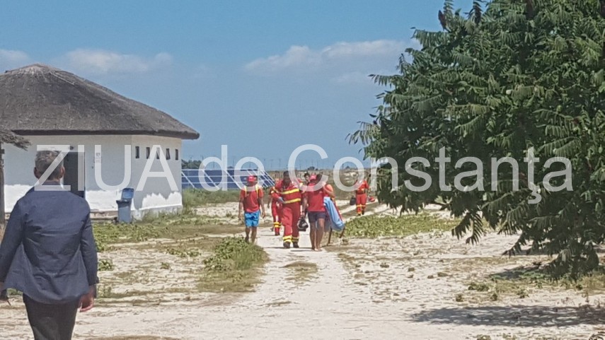 fetita in pericol de inec intr o piscina in gura portitei 635769 fetita in pericol de inec intr o piscina in gura portitei 635769