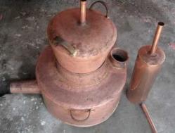  Renumita țuică de Văleni face victime. Minor cu arsuri după explozia unui cazan. Copilul era în vacanță la bunici