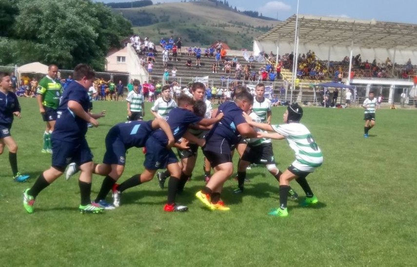mini rugbystii de la victoria cumpana au castigat etapa a iii a a circuitului national de minirugby galerie mini rugbystii de la victoria cumpana au castigat etapa a iii a a circuitului national de minirugby galerie