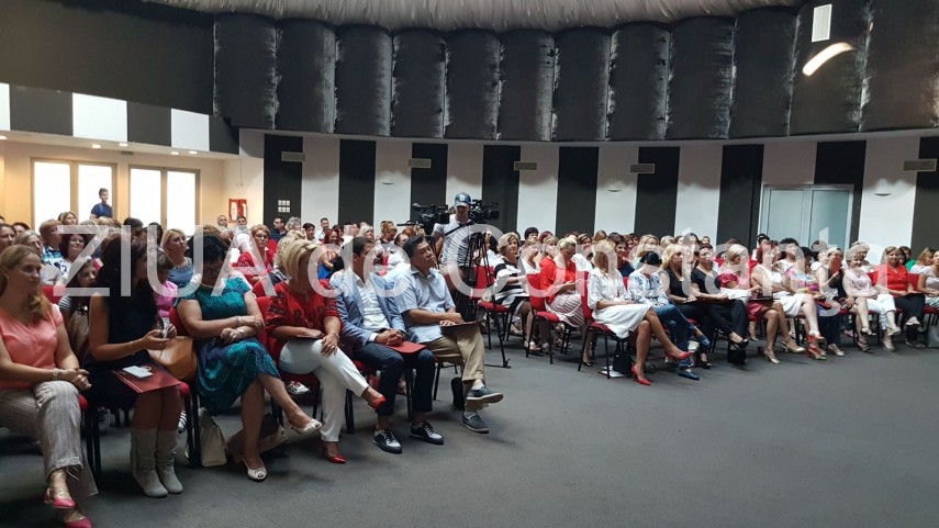 la mamaia a inceput scoala politica de vara a femeilor social democrate 637422 la mamaia a inceput scoala politica de vara a femeilor social democrate 637422