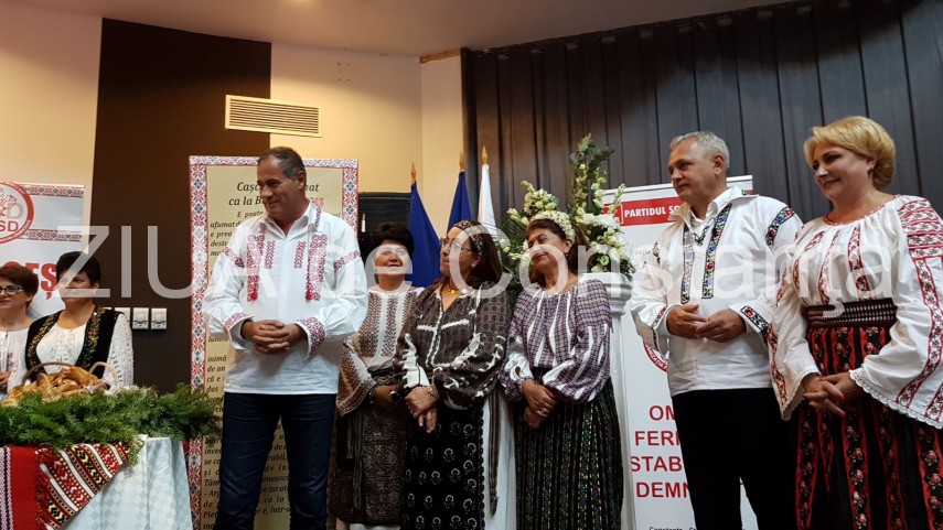 dragnea face o degustare de palinca direct din sticla galerie foto 637484 dragnea face o degustare de palinca direct din sticla galerie foto 637484