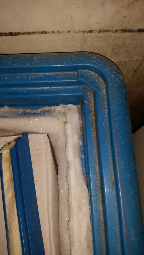 alimente expirate oferite turistilor la hotel orizont predeal comisarii anpc au propus inchiderea blocului alimente expirate oferite turistilor la hotel orizont predeal comisarii anpc au propus inchiderea blocului