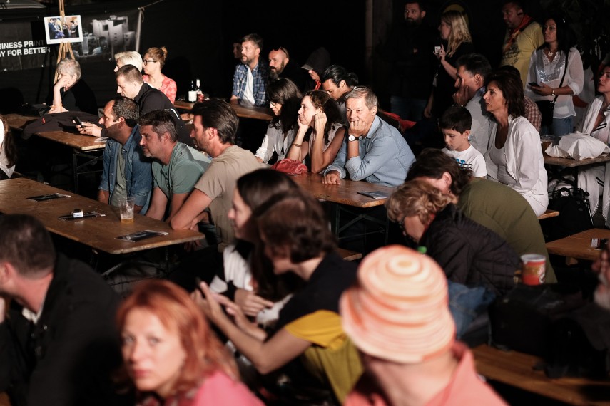 fostul premier dacian ciolos prezent la festivalul vslo de la vama veche galerie foto 637571 fostul premier dacian ciolos prezent la festivalul vslo de la vama veche galerie foto 637571