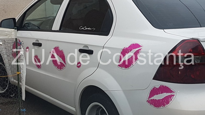 autoturism decorat cu buze pe strazile din municipiul constanta ce slogan este afisat pe masina galerie autoturism decorat cu buze pe strazile din municipiul constanta ce slogan este afisat pe masina galerie