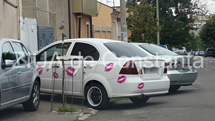 autoturism decorat cu buze pe strazile din municipiul constanta ce slogan este afisat pe masina galerie autoturism decorat cu buze pe strazile din municipiul constanta ce slogan este afisat pe masina galerie