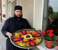 Interviu cu „bucătarul îngerilor“ de la Mănăstirea Dervent, părintele Efrem „Pentru mine, ascultarea de bucătar este ca o Sfântă Liturghie“ (galerie foto+document)