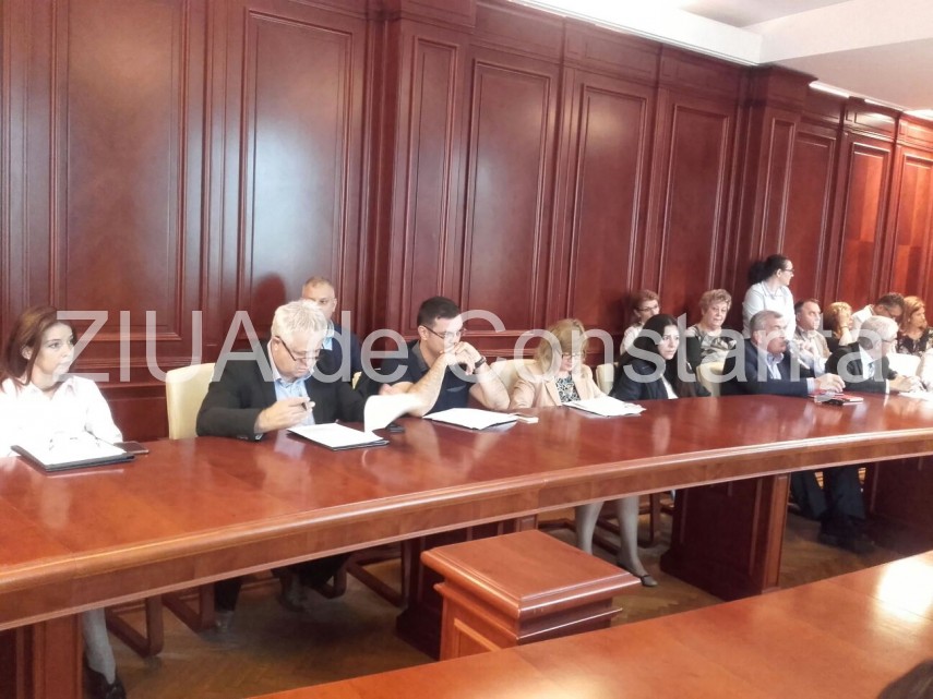 sedinta de colegiu prefectural in aceste momente la prefectura constanta galerie foto 639822 sedinta de colegiu prefectural in aceste momente la prefectura constanta galerie foto 639822