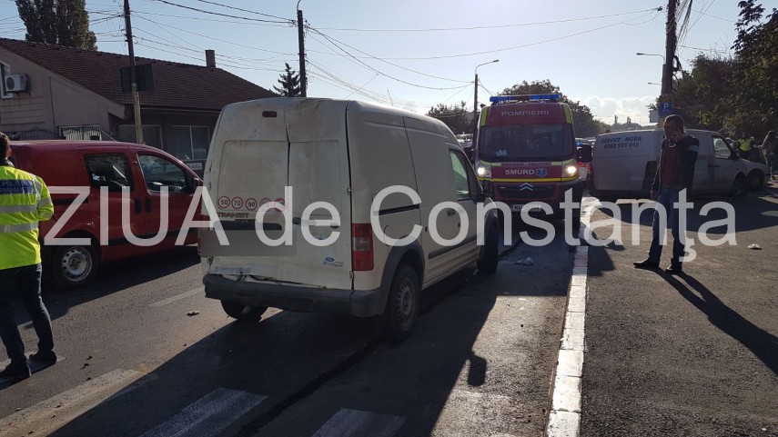 accident rutier pe bulevardul aurel vlaicu din municipiul constanta un tir a intrat intr o autoutilitara accident rutier pe bulevardul aurel vlaicu din municipiul constanta un tir a intrat intr o autoutilitara