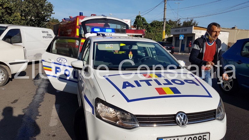 accident rutier pe bulevardul aurel vlaicu din municipiul constanta un tir a intrat intr o autoutilitara accident rutier pe bulevardul aurel vlaicu din municipiul constanta un tir a intrat intr o autoutilitara