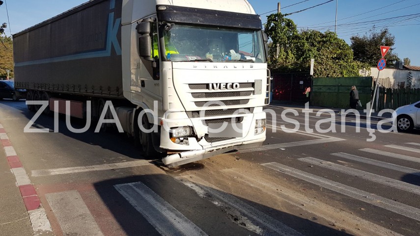 accident rutier pe bulevardul aurel vlaicu din municipiul constanta un tir a intrat intr o autoutilitara accident rutier pe bulevardul aurel vlaicu din municipiul constanta un tir a intrat intr o autoutilitara