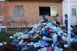 Un constănţean a adunat tone de gunoaie în apartament, timp de 16 ani. Ce sindrom descrie un astfel de comportament. Cum se manifestă (galerie foto) 