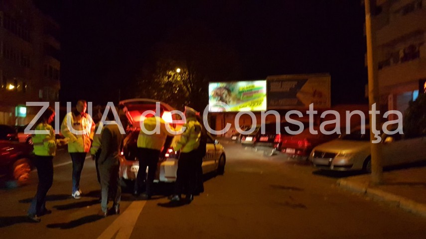 imagini de la eveniment accident rutier pe bulevardul tomis este implicata o caruta 641850 imagini de la eveniment accident rutier pe bulevardul tomis este implicata o caruta 641850