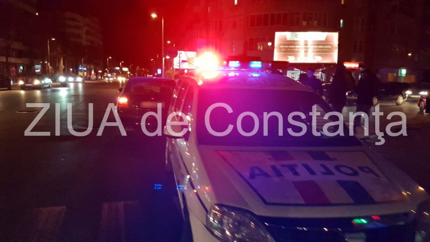 imagini de la eveniment accident rutier pe bulevardul tomis este implicata o caruta 641850 imagini de la eveniment accident rutier pe bulevardul tomis este implicata o caruta 641850