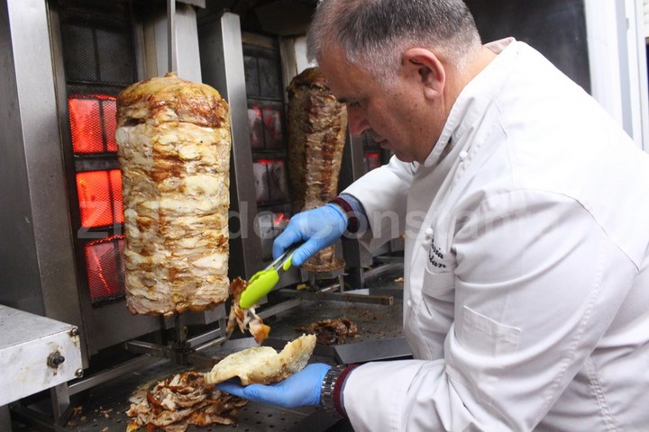 eveniment dabo doner maestrul horia virlan a gatit pentru constanteni galerie foto video 641886 eveniment dabo doner maestrul horia virlan a gatit pentru constanteni galerie foto video 641886