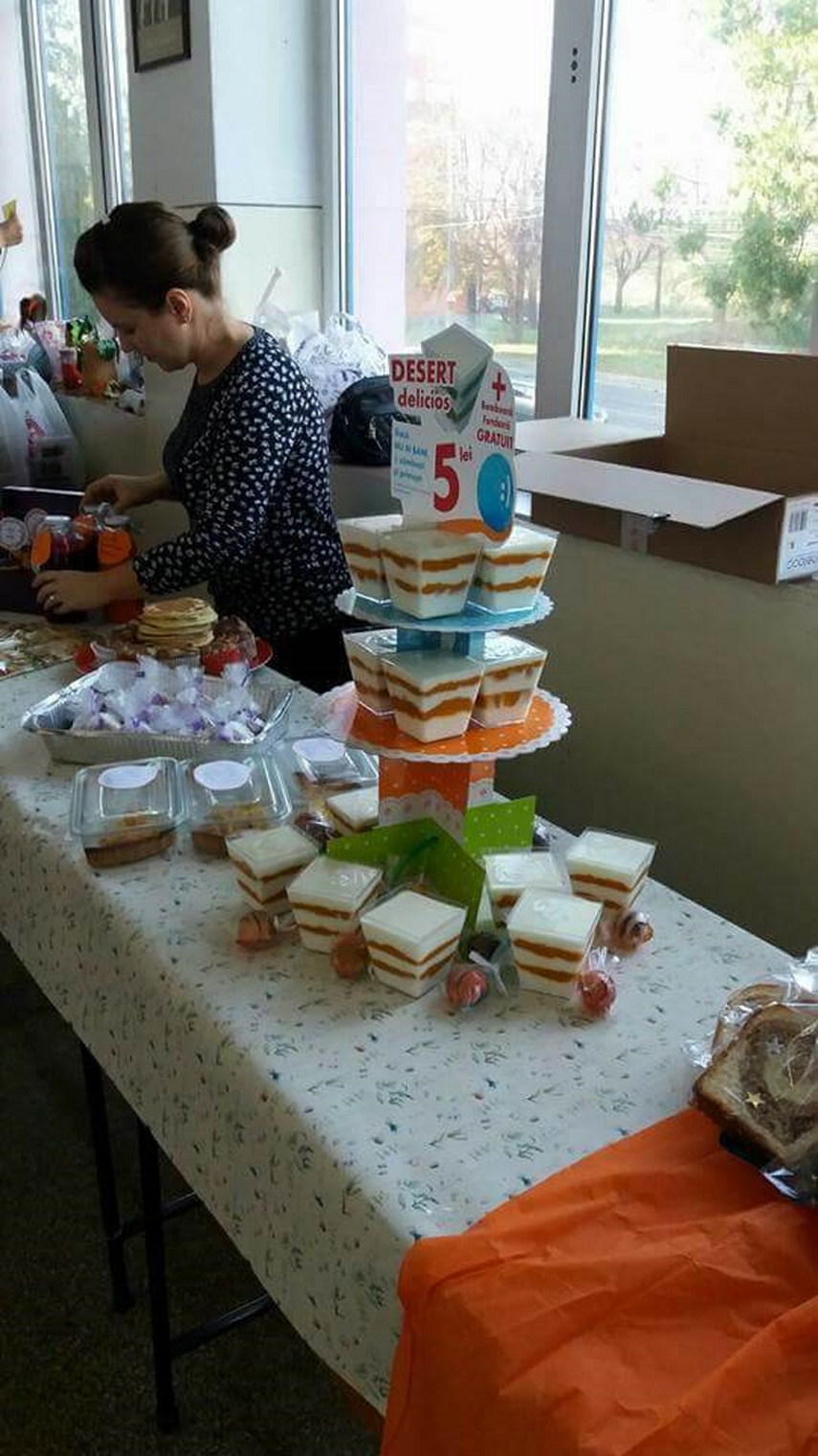 targul caritabil toamna in bucate la scoala gimnaziala nr 16 elevii au donat banii stransi galerie foto targul caritabil toamna in bucate la scoala gimnaziala nr 16 elevii au donat banii stransi galerie foto