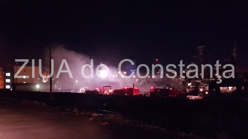 alerta in portul constanta arde o nava in dana 0 pompierii isu dobrogea chemati in ajutor 642532 alerta in portul constanta arde o nava in dana 0 pompierii isu dobrogea chemati in ajutor 642532