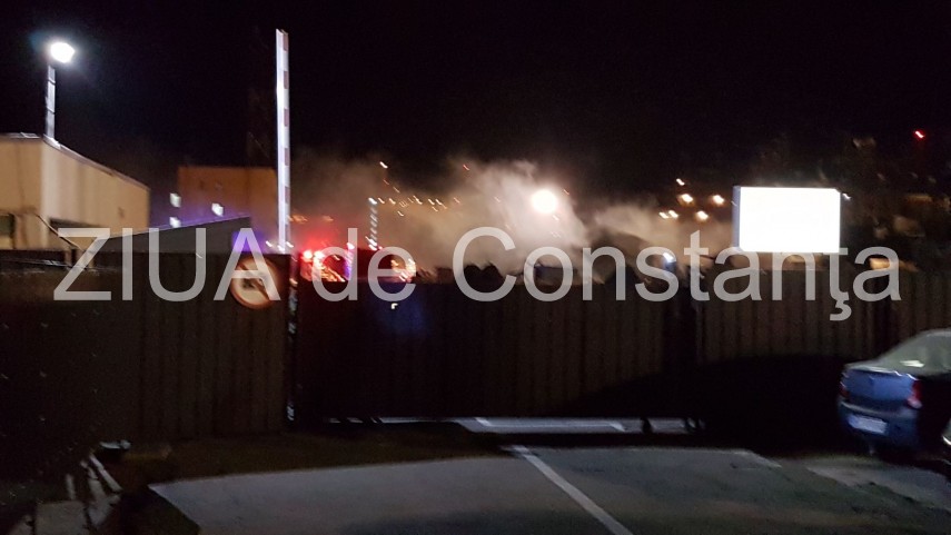 alerta in portul constanta arde o nava in dana 0 pompierii isu dobrogea chemati in ajutor 642532 alerta in portul constanta arde o nava in dana 0 pompierii isu dobrogea chemati in ajutor 642532