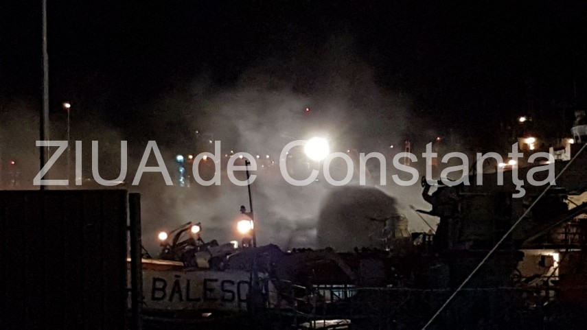 alerta in portul constanta arde o nava in dana 0 pompierii isu dobrogea chemati in ajutor 642532 alerta in portul constanta arde o nava in dana 0 pompierii isu dobrogea chemati in ajutor 642532