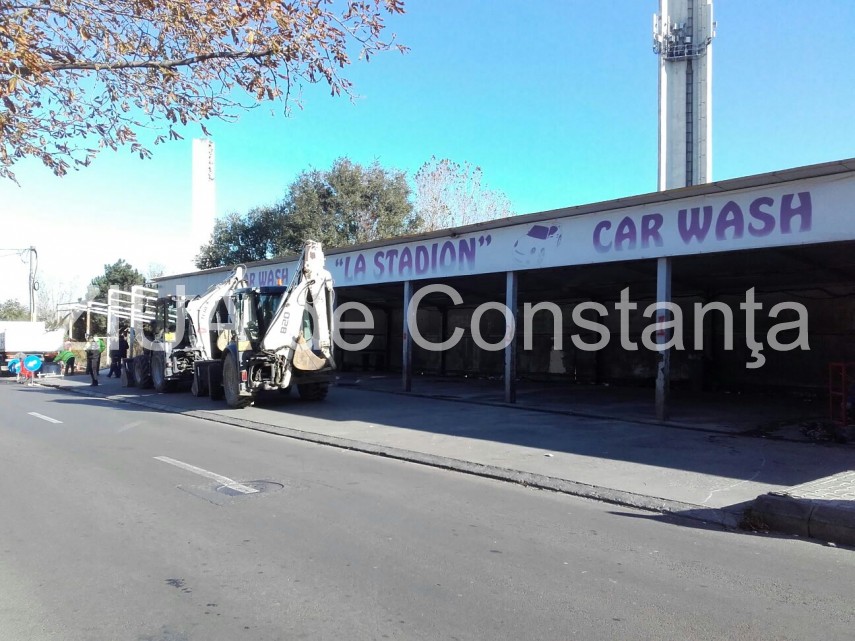 a inceput demolarea spalatoriei auto la stadion de la stadionul farul din constanta 642582 a inceput demolarea spalatoriei auto la stadion de la stadionul farul din constanta 642582
