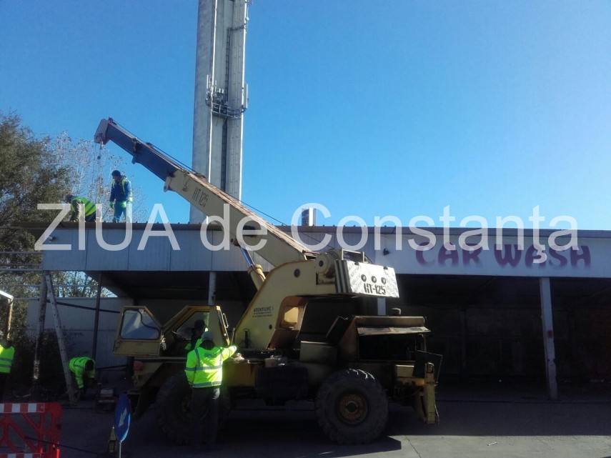 a inceput demolarea spalatoriei auto la stadion de la stadionul farul din constanta 642582 a inceput demolarea spalatoriei auto la stadion de la stadionul farul din constanta 642582