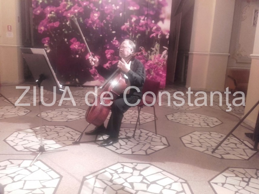 recital de bach la teatrul oleg danovski bach este foarte greu de interpretat in public dar totdeauna recital de bach la teatrul oleg danovski bach este foarte greu de interpretat in public dar totdeauna