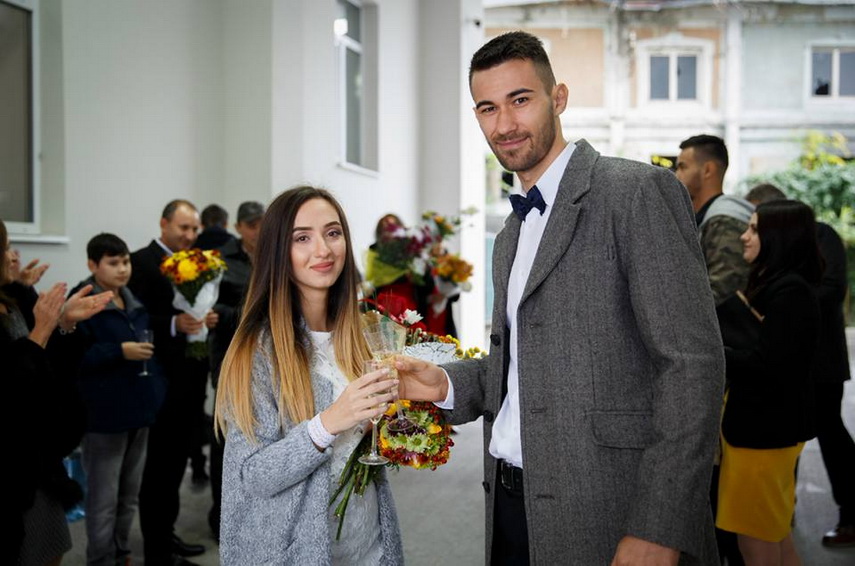 au spus da intr o zi aparte luptatorul costin mincu si alexandra florentina mina instructor de fitness au spus da intr o zi aparte luptatorul costin mincu si alexandra florentina mina instructor de fitness