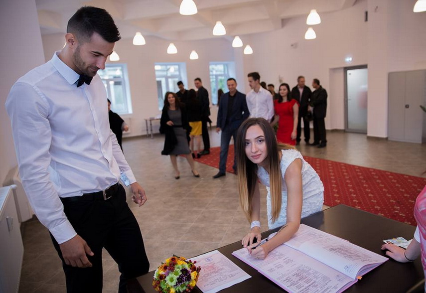 au spus da intr o zi aparte luptatorul costin mincu si alexandra florentina mina instructor de fitness au spus da intr o zi aparte luptatorul costin mincu si alexandra florentina mina instructor de fitness