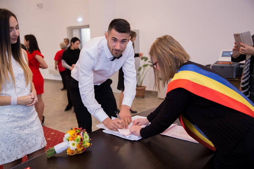 au spus da intr o zi aparte luptatorul costin mincu si alexandra florentina mina instructor de fitness au spus da intr o zi aparte luptatorul costin mincu si alexandra florentina mina instructor de fitness