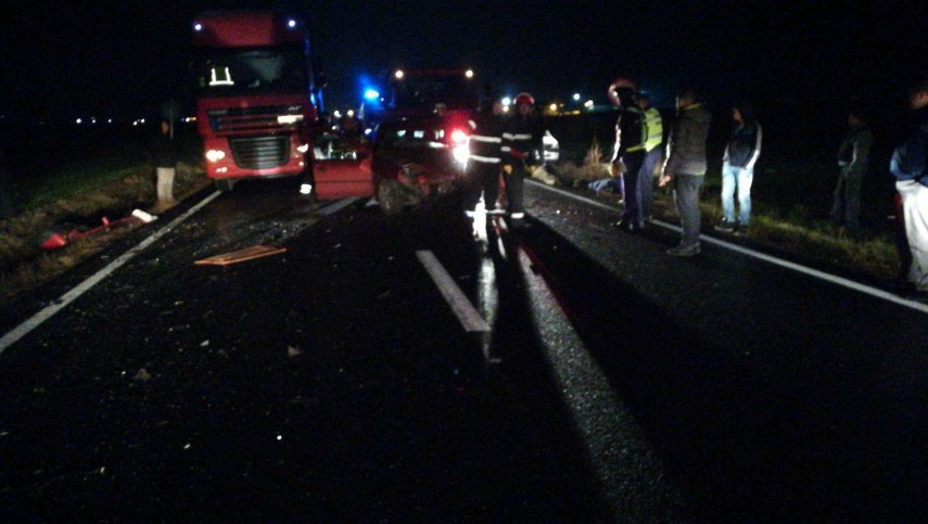 accident groaznic langa a2 doi morti si cinci raniti in una din masinile implicate era stafful unui club accident groaznic langa a2 doi morti si cinci raniti in una din masinile implicate era stafful unui club