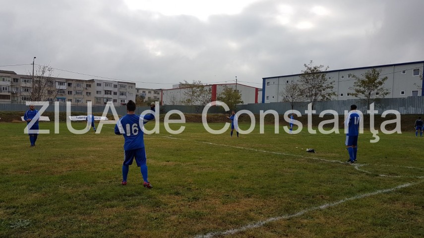 imagini de la eveniment paul brummell ambasadorul marii britanii la bucuresti joaca intr un meci demonstrativ imagini de la eveniment paul brummell ambasadorul marii britanii la bucuresti joaca intr un meci demonstrativ
