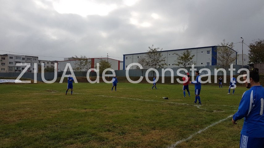 imagini de la eveniment paul brummell ambasadorul marii britanii la bucuresti joaca intr un meci demonstrativ imagini de la eveniment paul brummell ambasadorul marii britanii la bucuresti joaca intr un meci demonstrativ