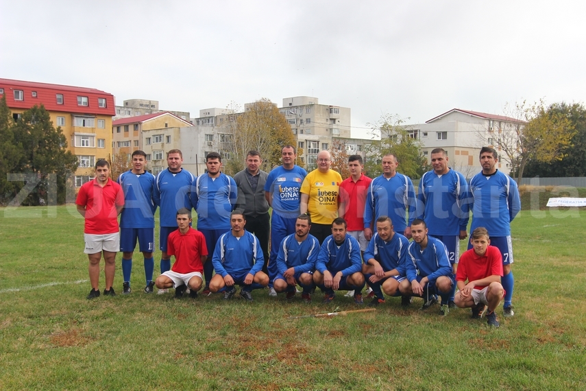 mesajul de pe tricoul lui paul brummell ambasadorul marii britanii la bucuresti jucator de oina la constanta