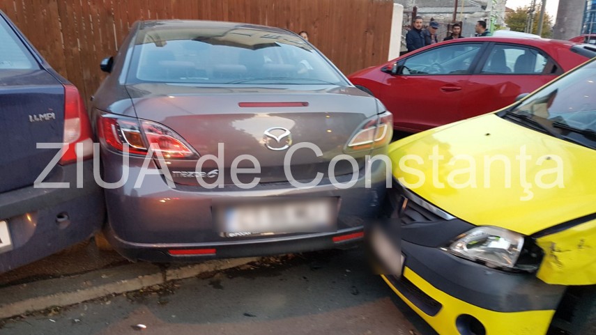 taxi implicat intr un accident rutier la intersectia strazilor bucuresti cu avram iancu din constanta taxi implicat intr un accident rutier la intersectia strazilor bucuresti cu avram iancu din constanta